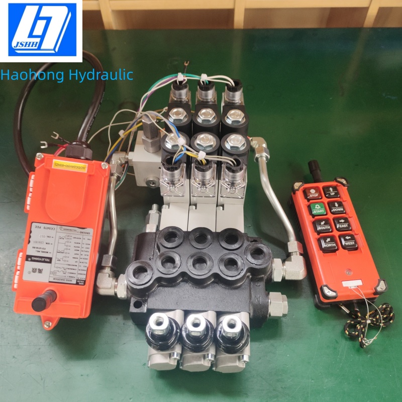 P40 3 Spools Electro-hydraulic With Remote Control(手动、电液控）