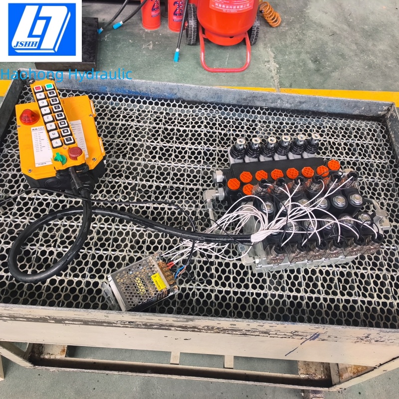 P40 6 Spools Manual and Electro-hydraulic Hydraulic Directional Control Valve With Remote Control(手动、电液控）